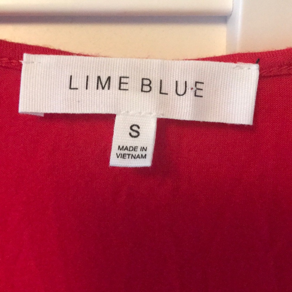 Red  v-neck - Picture 2 of 2